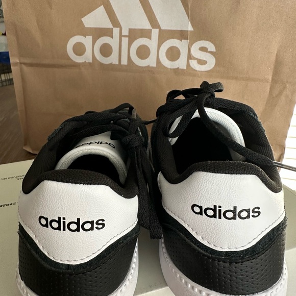 Adidas Breaknet Sleek Black and White Shoes - Picture 4 of 8